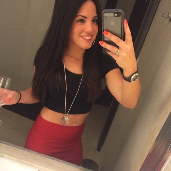 Red Ribbed Mini Skirt - Picture 2 of 8